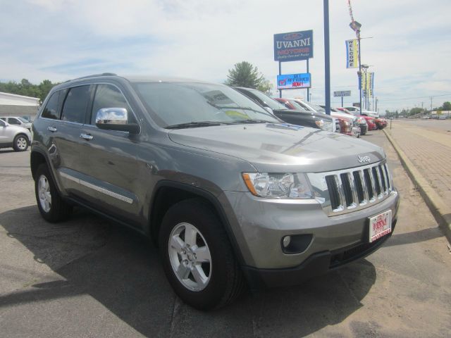 Jeep Grand Cherokee 2012 photo 2