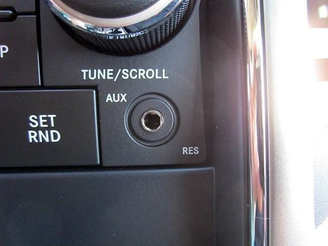 Jeep Grand Cherokee 2012 photo 19