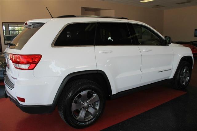 Jeep Grand Cherokee 2013 photo 2