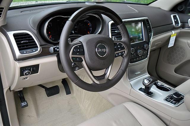 Jeep Grand Cherokee 2014 photo 16