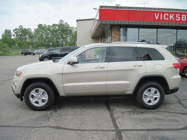 Jeep Grand Cherokee LS SUV