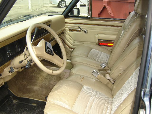 Jeep Grand Wagoneer 1989 photo 2