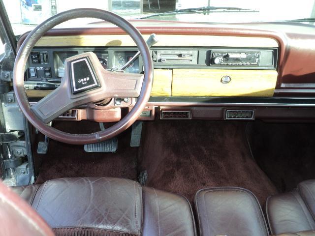 Jeep Grand Wagoneer 1990 photo 2