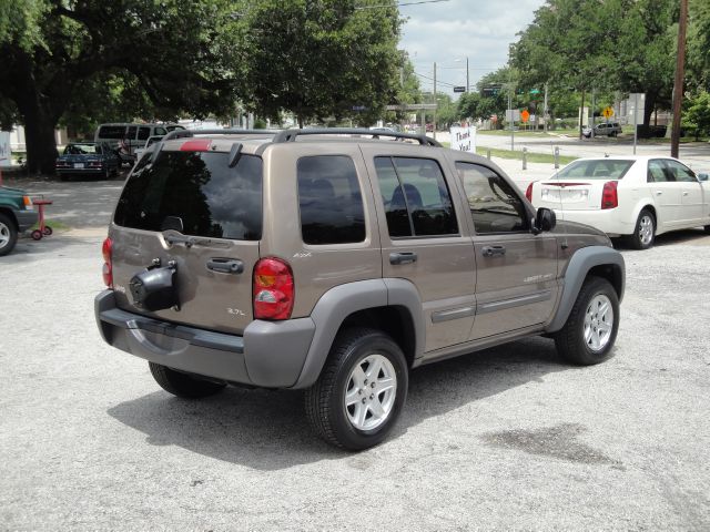 Jeep Liberty 2002 photo 1