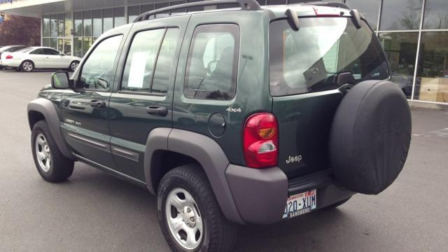 Jeep Liberty 2002 photo 4