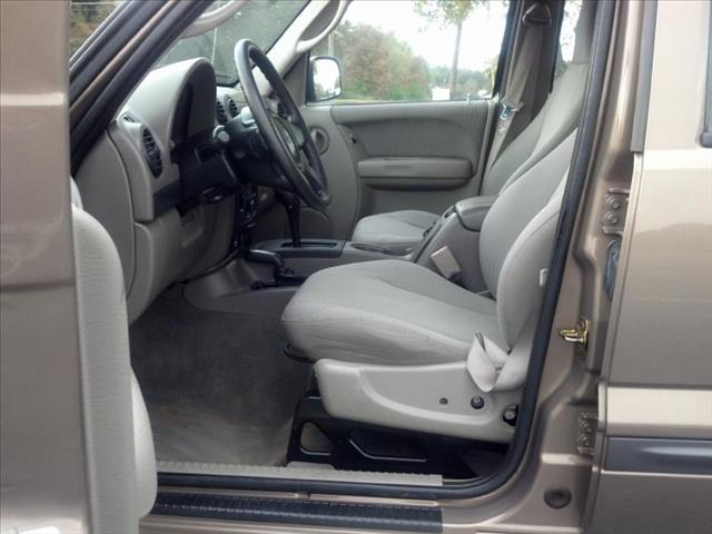 Jeep Liberty 2002 photo 2