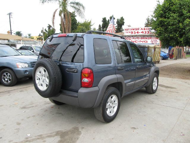 Jeep Liberty 2002 photo 1