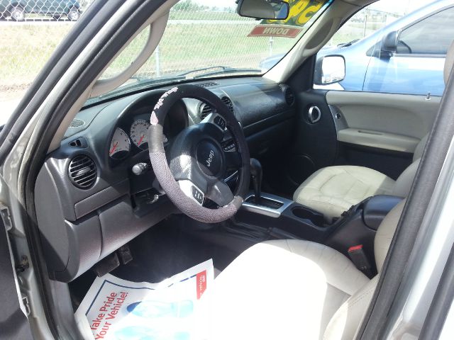 Jeep Liberty 2002 photo 6