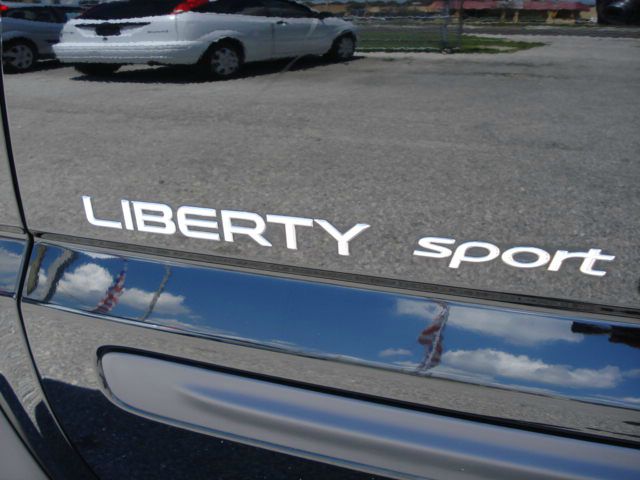 Jeep Liberty 2002 photo 1