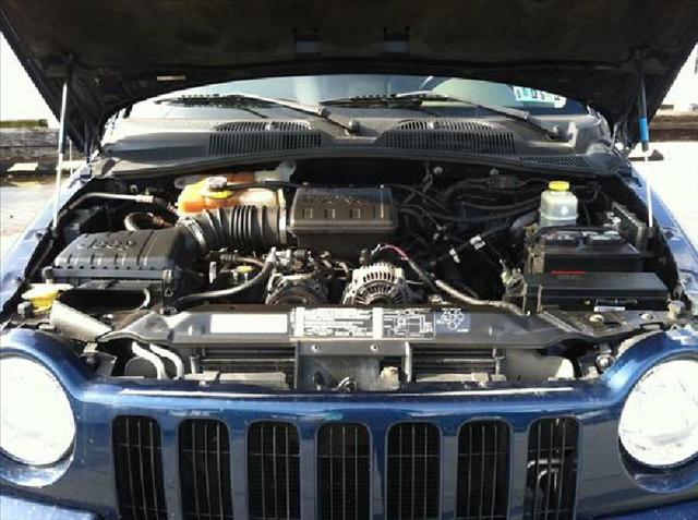 Jeep Liberty 2002 photo 2