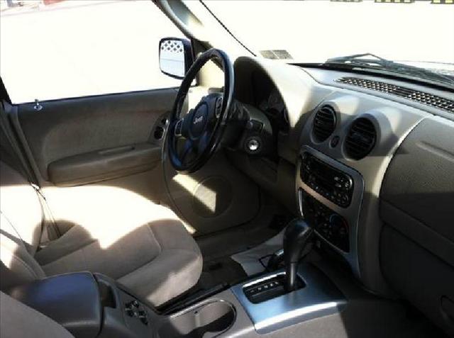 Jeep Liberty 2002 photo 3