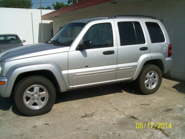 Jeep Liberty 2002 photo 2