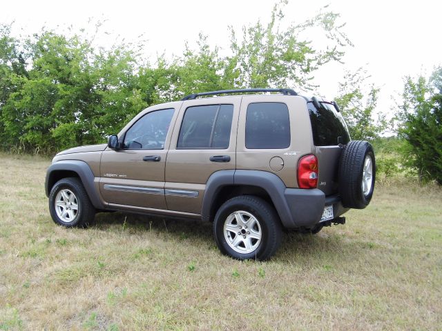 Jeep Liberty 2002 photo 4