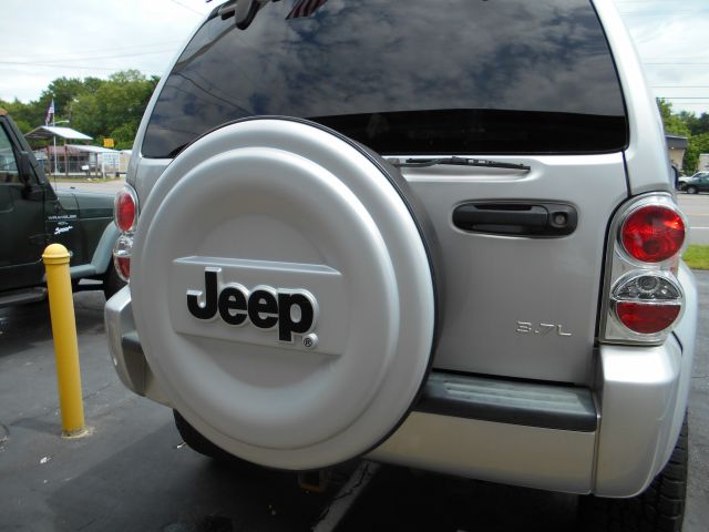 Jeep Liberty 2002 photo 3