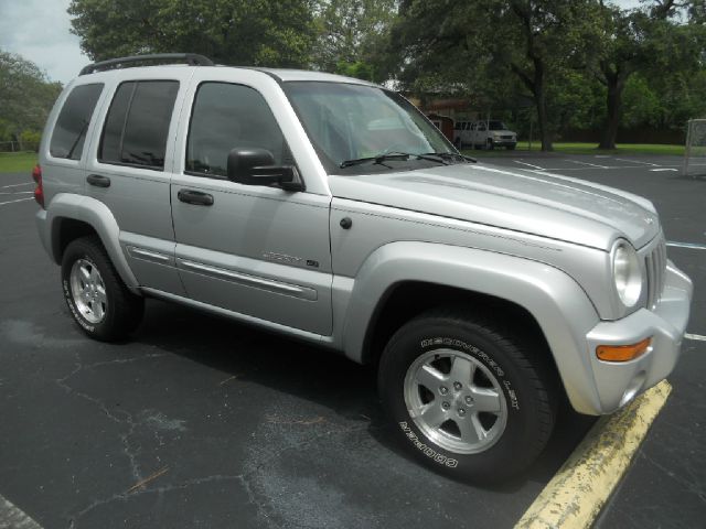 Jeep Liberty 2002 photo 2