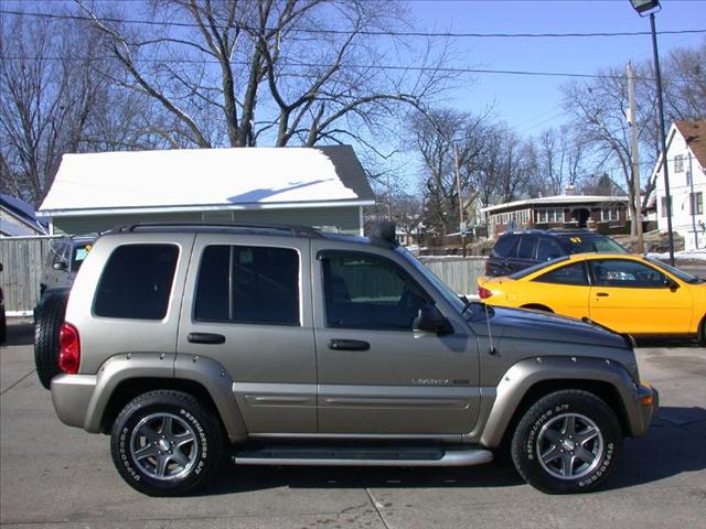 Jeep Liberty 2002 photo 2