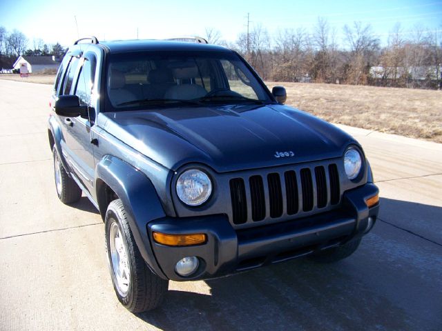 Jeep Liberty 2002 photo 1