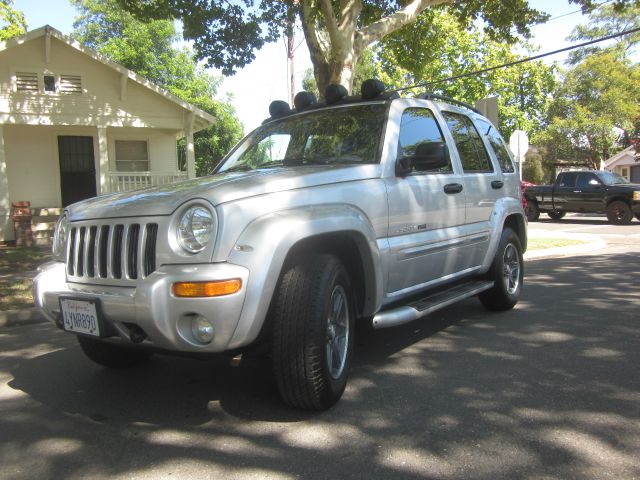 Jeep Liberty 2002 photo 4