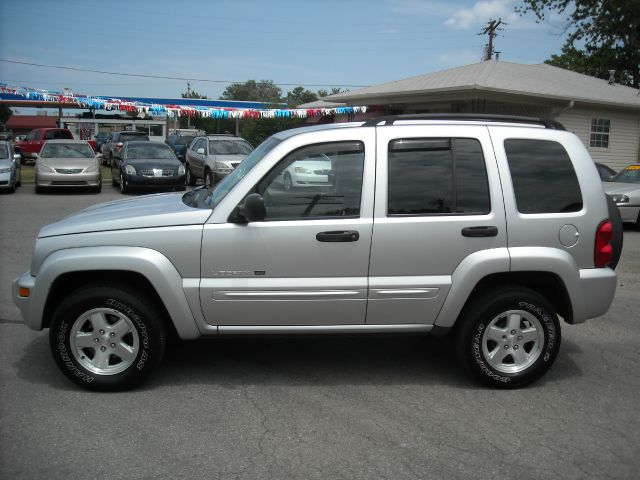 Jeep Liberty 2002 photo 2