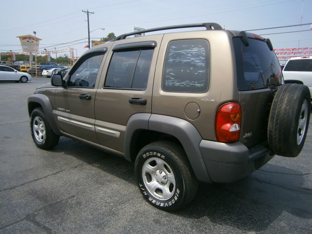 Jeep Liberty 2002 photo 2