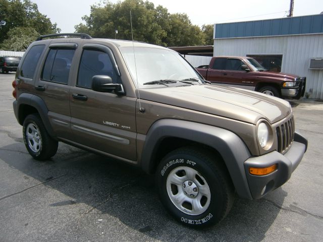 Jeep Liberty 2002 photo 4