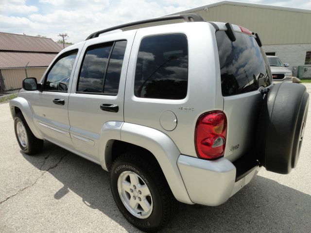 Jeep Liberty 2002 photo 2