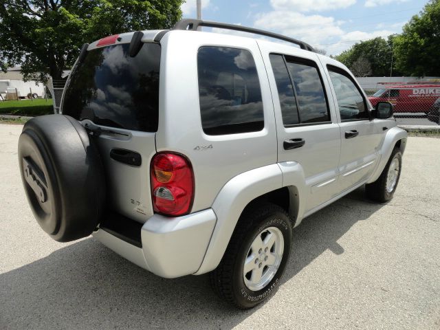 Jeep Liberty 2002 photo 4