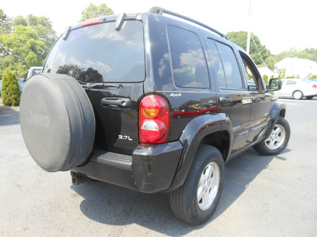 Jeep Liberty Super SUV