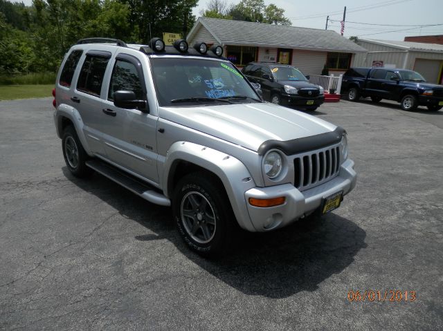 Jeep Liberty 2002 photo 2