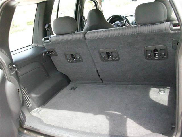 Jeep Liberty 2002 photo 4