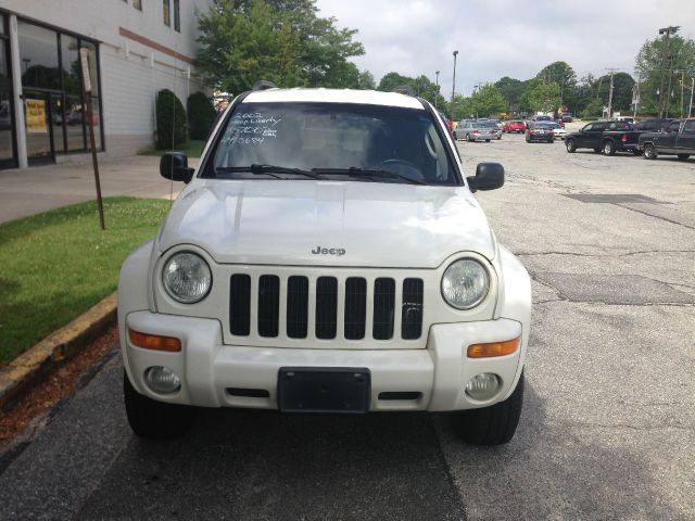 Jeep Liberty 2002 photo 2