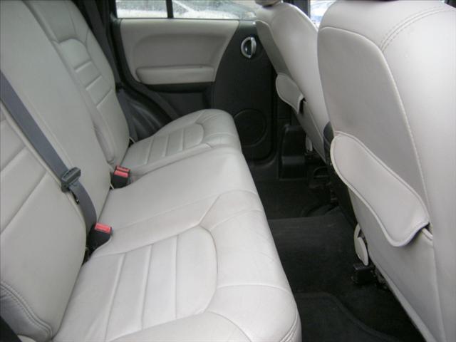 Jeep Liberty 2002 photo 1