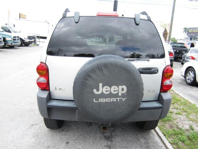 Jeep Liberty 2002 photo 3
