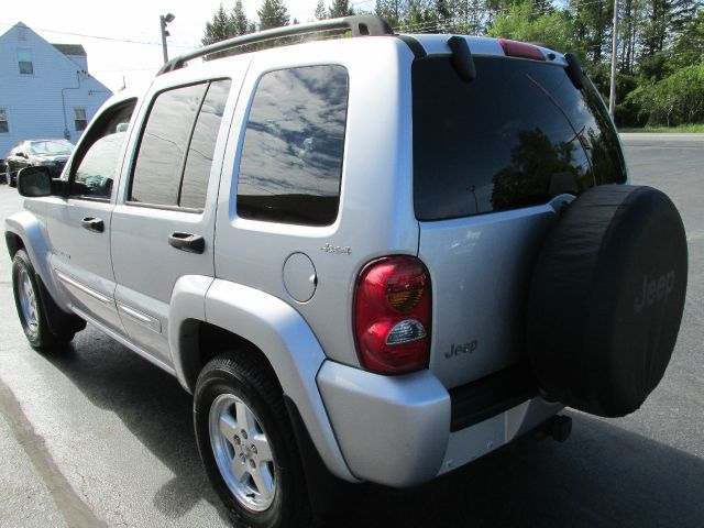 Jeep Liberty 2002 photo 2