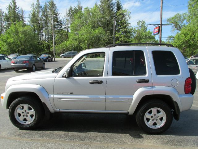 Jeep Liberty 2002 photo 8