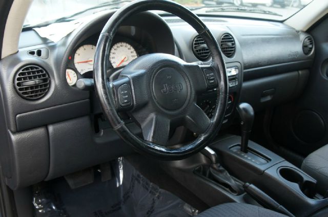 Jeep Liberty 2002 photo 20