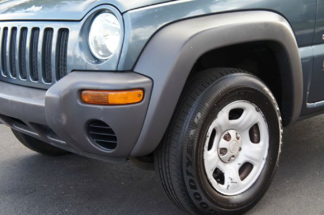 Jeep Liberty 2002 photo 23