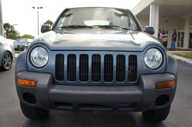 Jeep Liberty 2002 photo 24