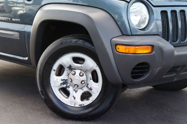 Jeep Liberty 2002 photo 26
