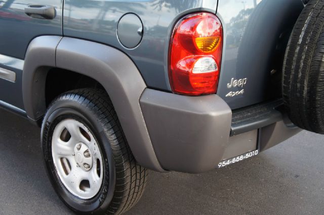 Jeep Liberty 2002 photo 5