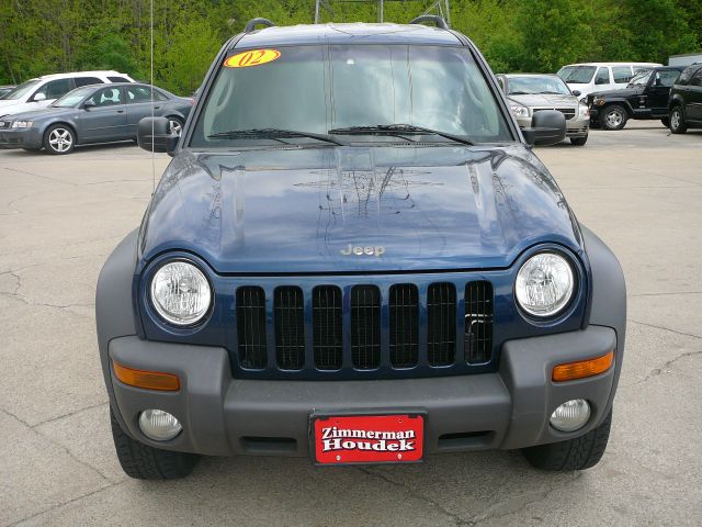 Jeep Liberty 2002 photo 11