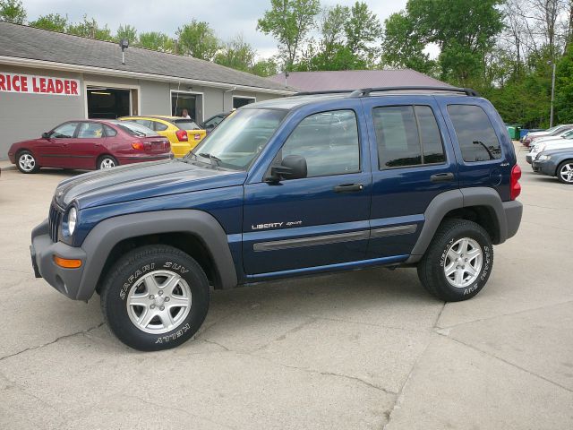 Jeep Liberty 2002 photo 12