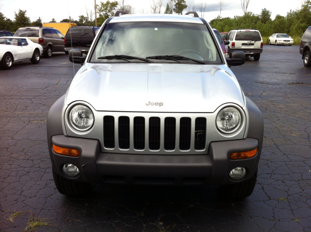 Jeep Liberty 2002 photo 2