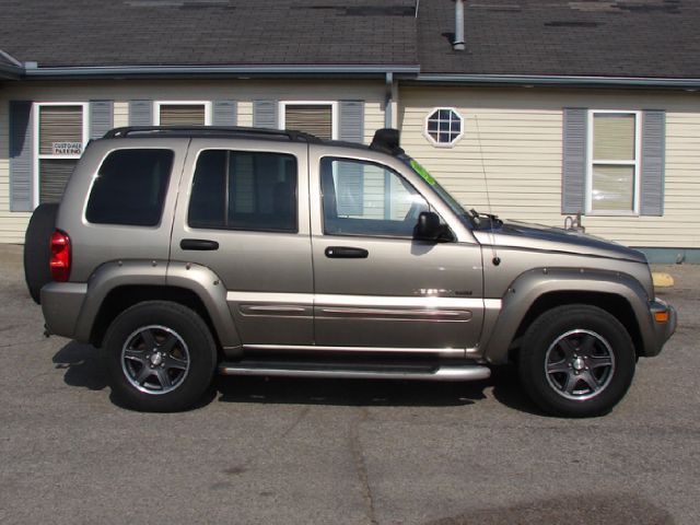 Jeep Liberty 2002 photo 4