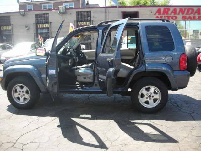 Jeep Liberty 2002 photo 10