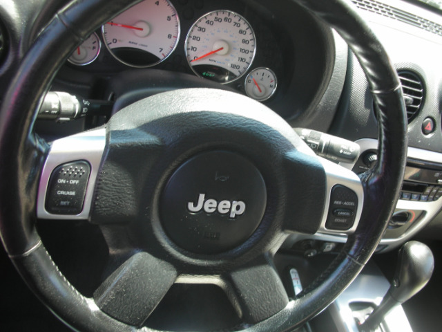 Jeep Liberty 2002 photo 9