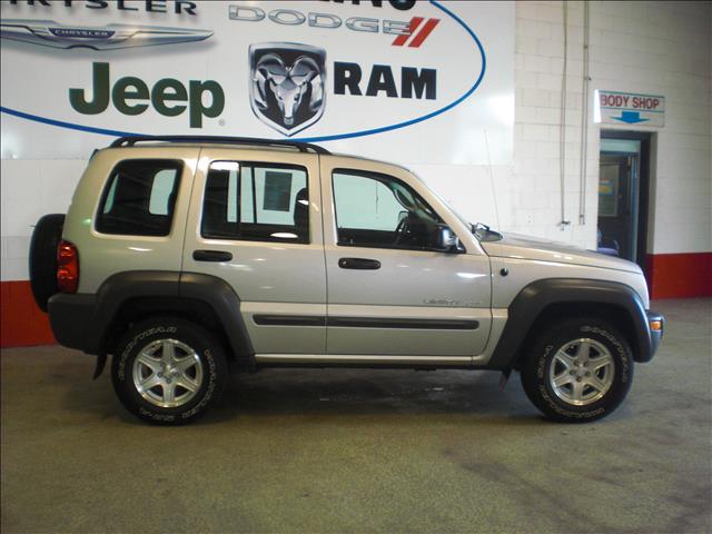 Jeep Liberty 2002 photo 4