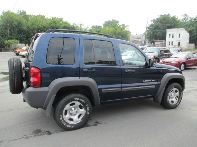 Jeep Liberty 2002 photo 1