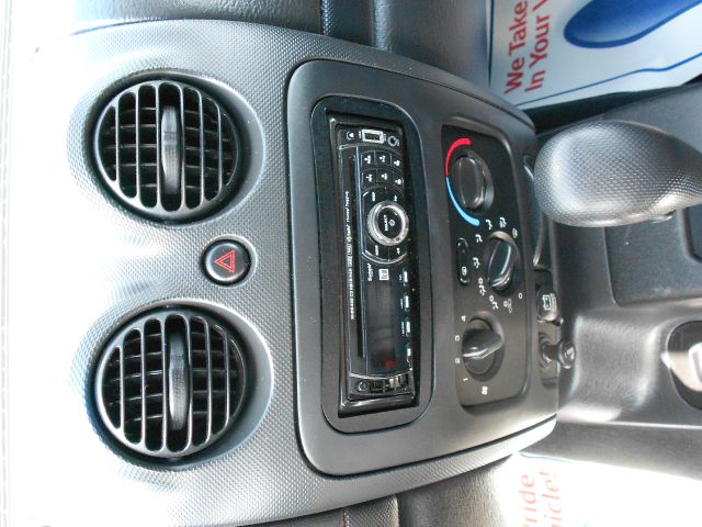 Jeep Liberty Extended Cab V8 LT W/1lt SUV