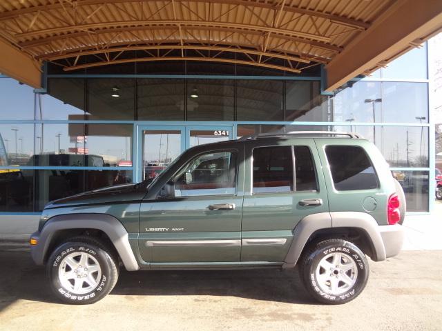 Jeep Liberty 2002 photo 2